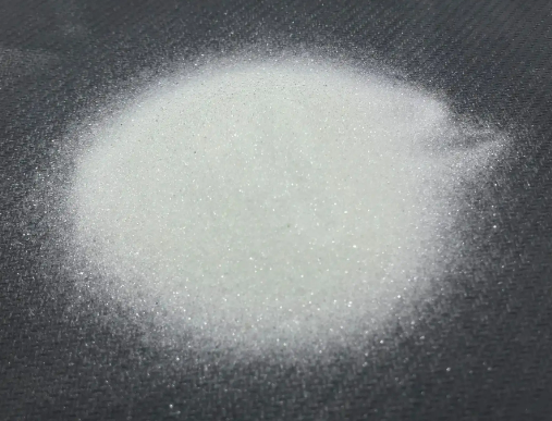 騰博機械磨料——玻璃珠-磨料簡介 騰博系列玻璃珠根據(jù)粒徑范圍、 質(zhì)量百分比不同，大致把玻璃珠分為2種，噴砂機械噴砂和拋光玻璃珠。···