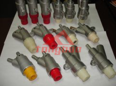 干式噴砂機噴槍類型-噴槍說明 干式噴砂機噴槍材質(zhì)、加工方式主要分：鋁合金壓鑄、鐵、不銹鋼焊接、聚氨酯澆鑄等。噴槍氣口外徑一···